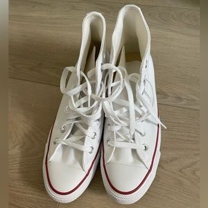 NEW women’s high top converse